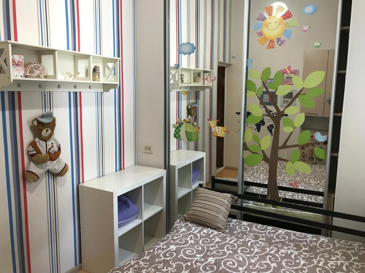 Apartment Near Deribasovskaya Odessa Luaran gambar